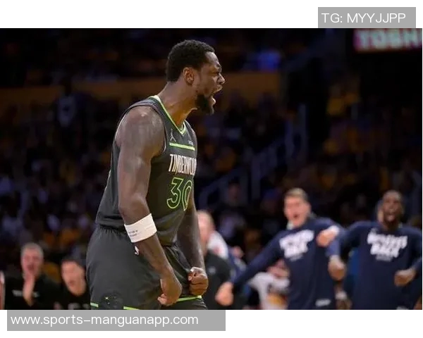 兰德尔上半场表现稳定11投6中贡献14分4篮板1助攻1抢断 兰德尔上半场表现稳定11投6中贡献14分4篮板1助攻1抢断