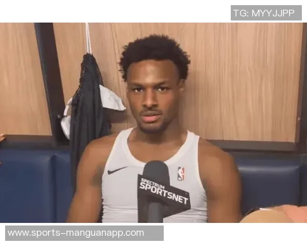 夸梅直言布朗尼防守能力不足父亲光环让他受到过高期待 夸梅直言布朗尼防守能力不足父亲光环让他受到过高期待