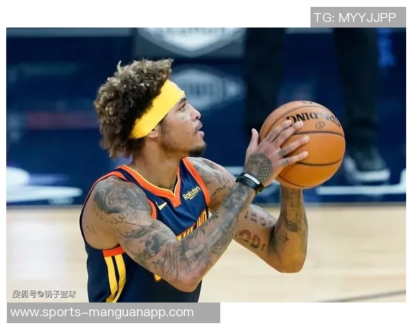 奥索伊戈达罗称赞布克易于相处并能有效执行教练战术 奥索伊戈达罗称赞布克易于相处并能有效执行教练战术