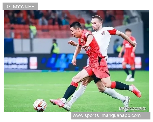 李新翔精彩穿裆过人后推射远角破门助海港4-2领先海牛 李新翔精彩穿裆过人后推射远角破门助海港4-2领先海牛