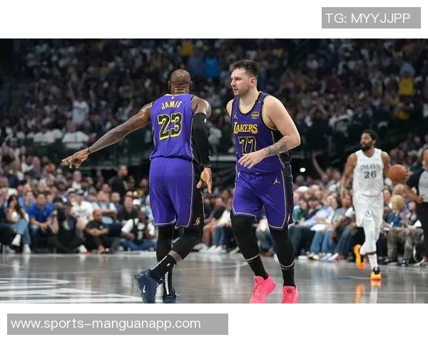 湖人媒体日回顾詹姆斯谈退役东契奇分享融入感受艾顿面对巨大压力